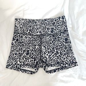 Black and white cheetah print biker shorts